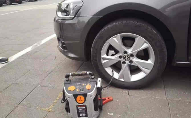 杂多汽车搭电案例