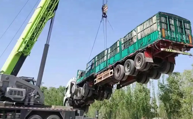 杂多道路脱困救援案例